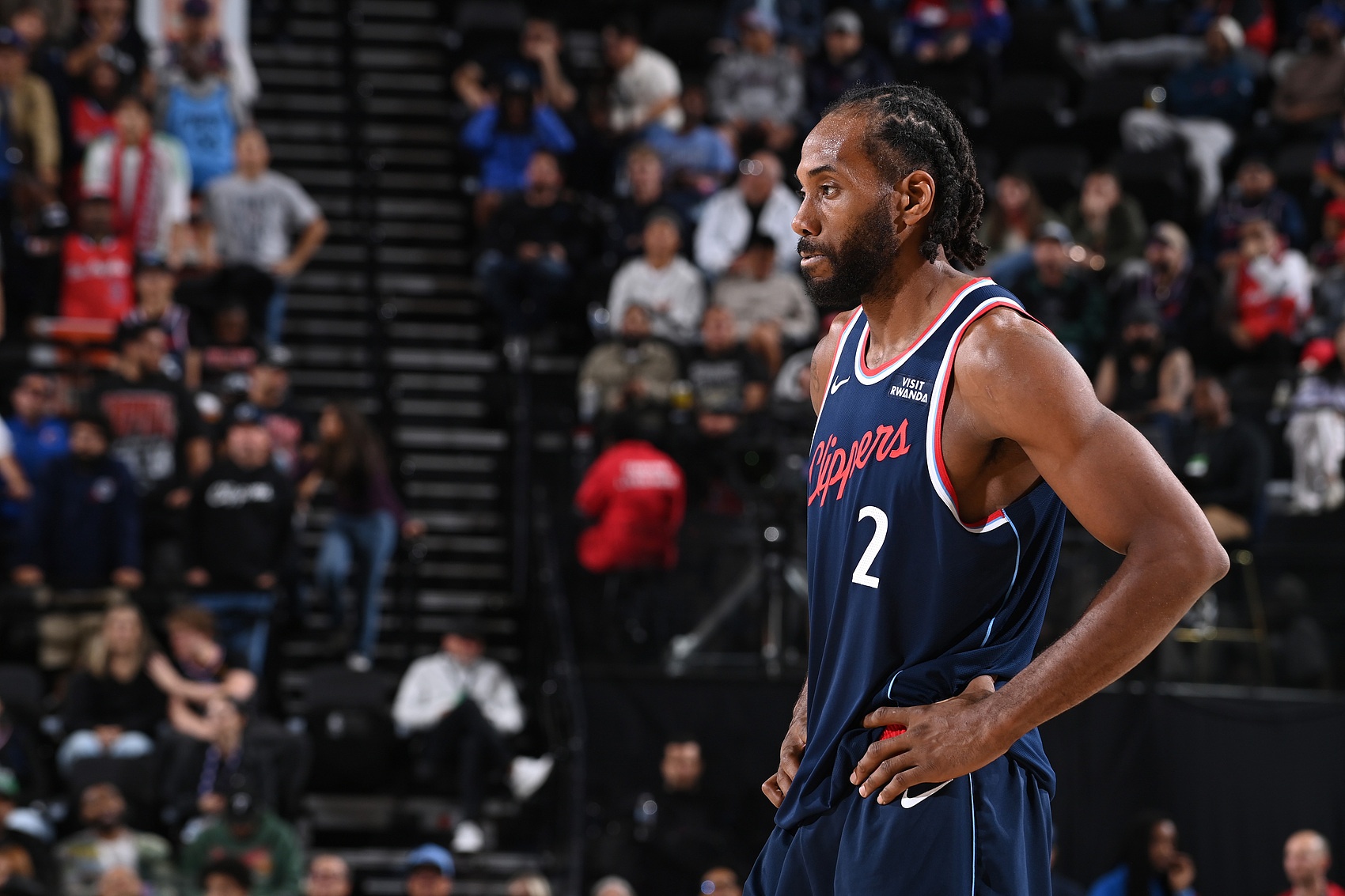 大打对攻！第三节伦纳德8中6轰下19分 拉梅洛·鲍尔9中5拿到13分